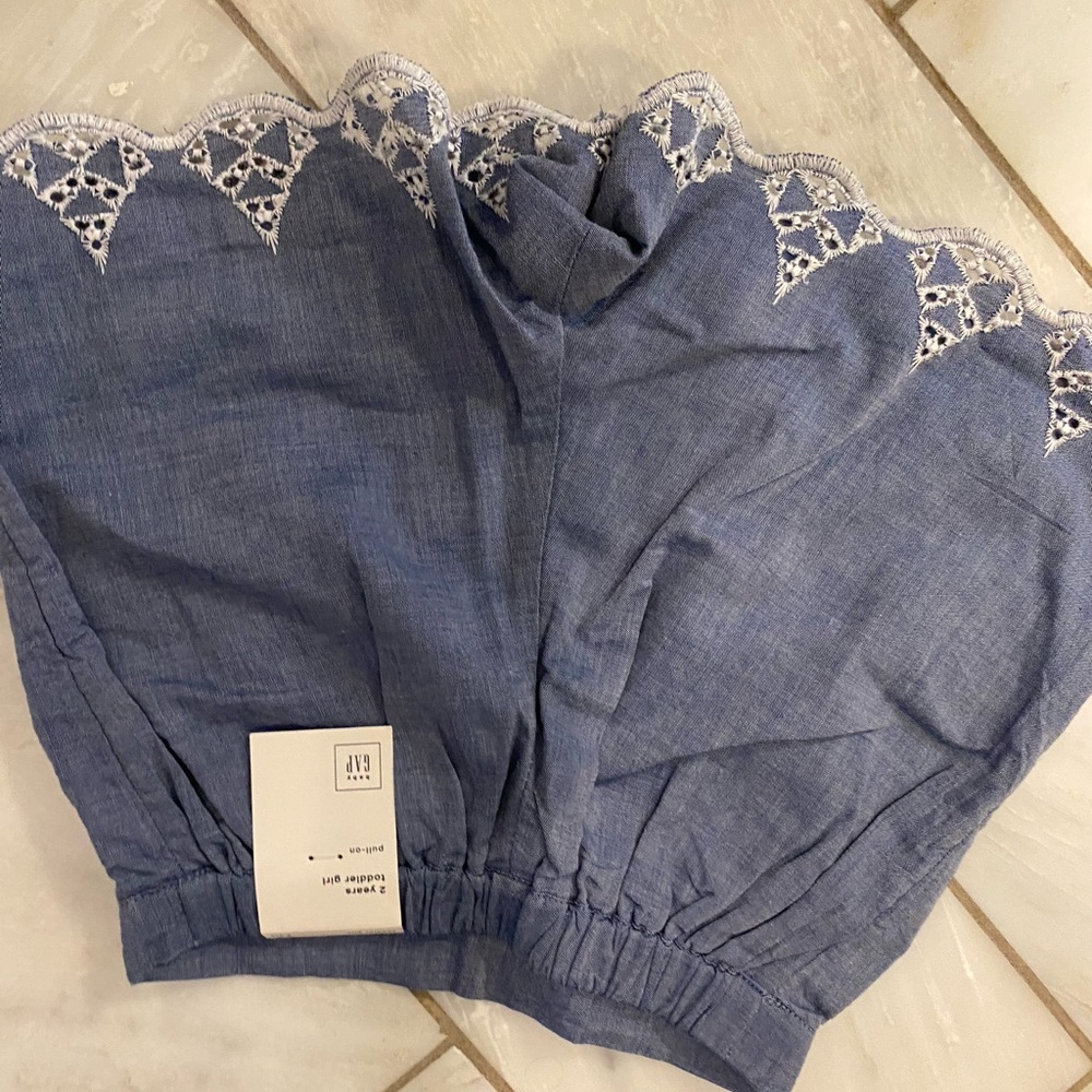 NWT gap kids girls shorts, size 2